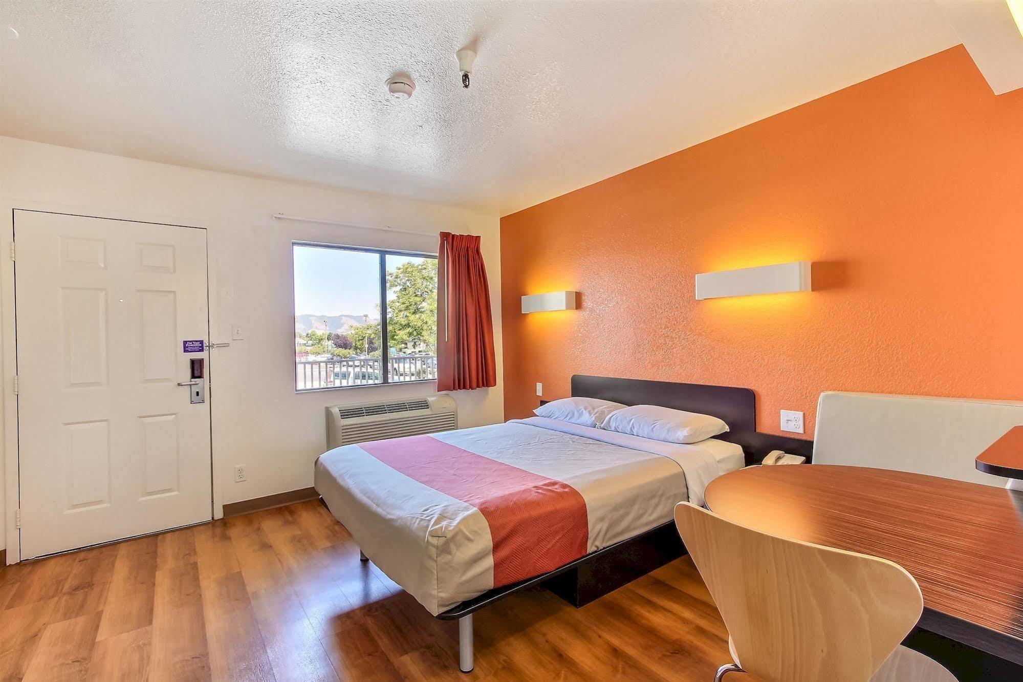 Motel 6-Watsonville, Ca - Monterey Area Экстерьер фото